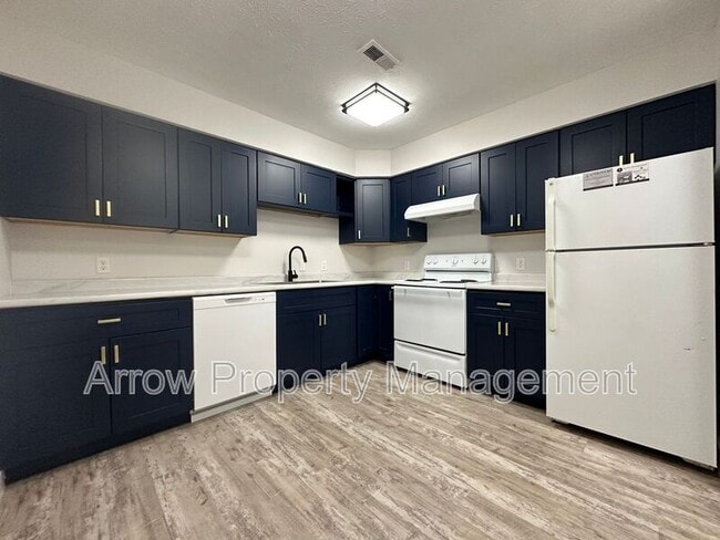 Photo - 515 W Saunders Ave Unit 20