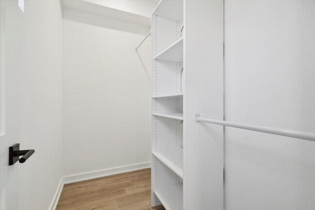 Photo - 1533 N Sydenham St Unit B