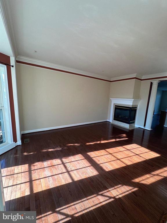 Photo - 9430 Dunraven St