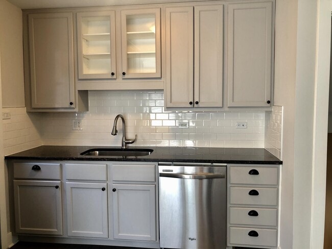 Photo - 4244 Gilbert Ave