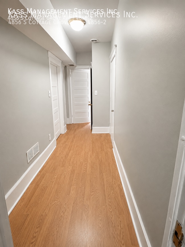 Photo - 4856 S Cottage Grove Ave Unidad 4856-2