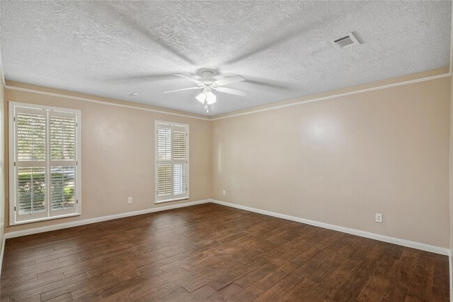 Photo - 10911 Elmdale Dr