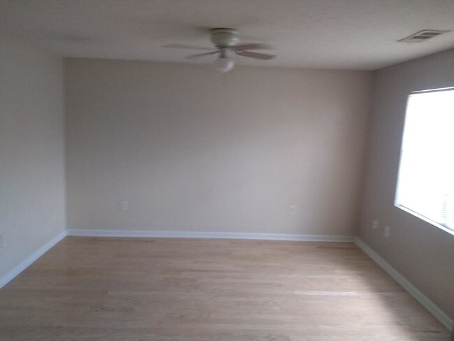 Photo - 209 E Wilson St