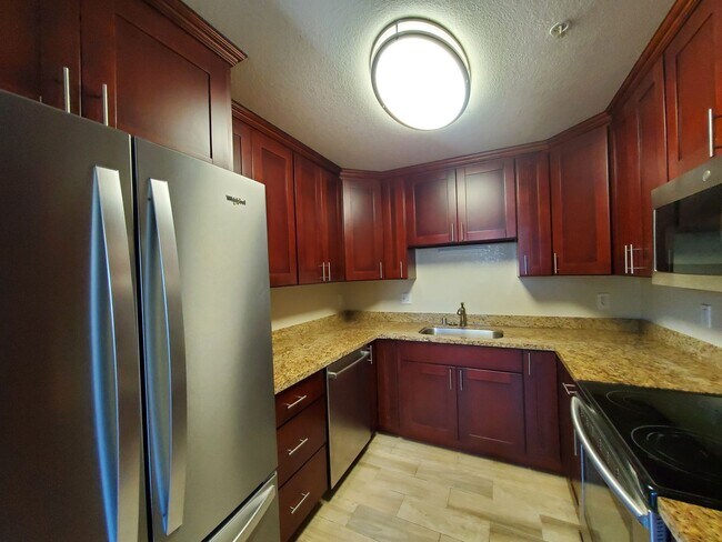 Photo - Spacious 2 bedroom 2 bath condo with perfect floor plan Unit #102