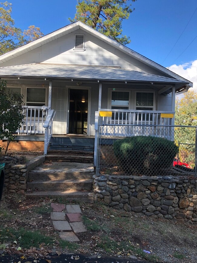 Photo - One-Bedroom Apartment in Shasta Lake Unit 07