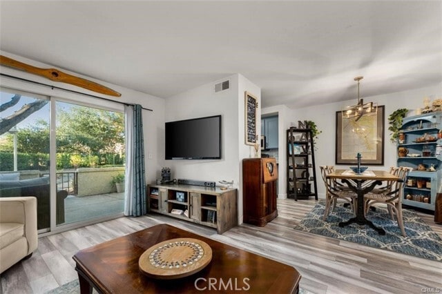 Photo - 875 Endicott Dr