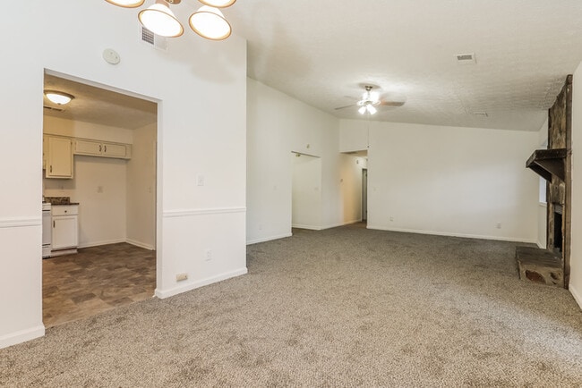 Photo - 9370 Woodloop Ct