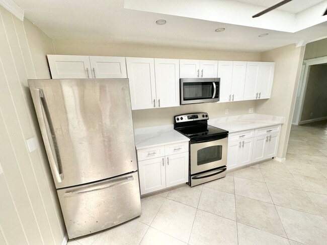 Photo - ** 3 BED / 2 BATH SINGLE FAMILY ** ANNUAL ** NAPLES GARDENS **