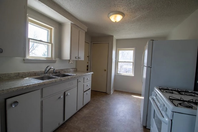 Photo - 1027 N Maple St