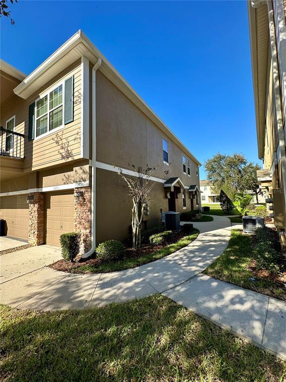 Building Photo - 15651 Boggy Oak Cir