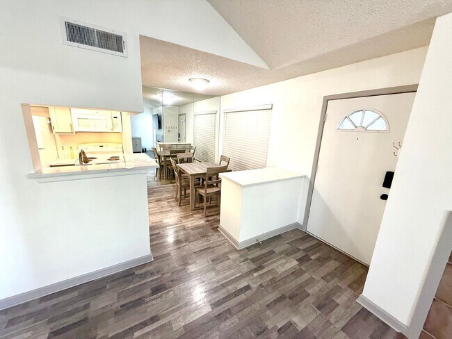 Photo - AVAILABLE NOW! 3rd Floor 1 Bedroom / 1 Bat...