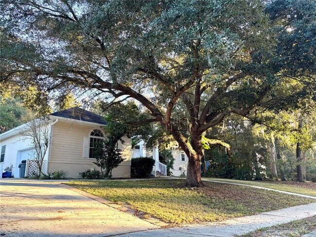 Building Photo - 5520 NW 80 Ave