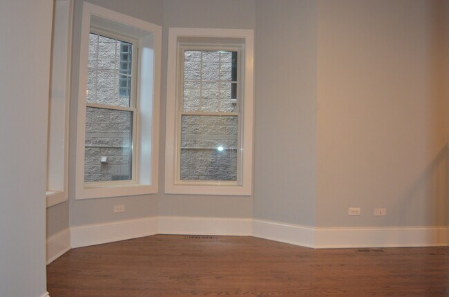 Photo - 735 W Belmont Ave Unidad 1C