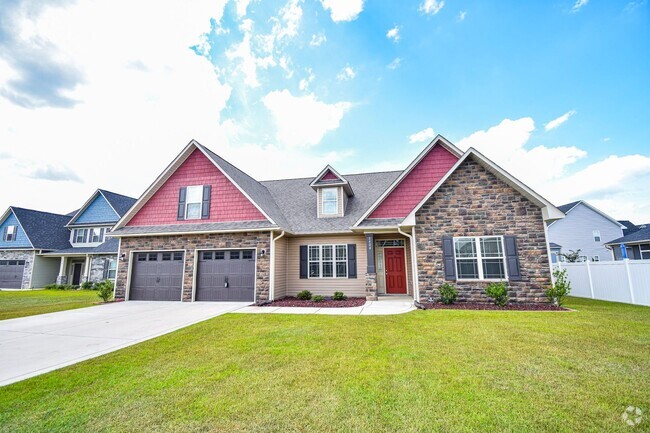 Building Photo - 4 Bedroom 3 Bathroom No Pets Rental