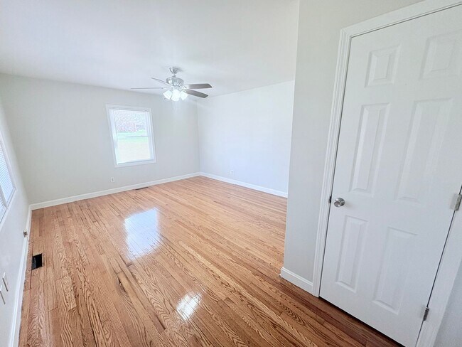 Photo - 213 Morris St