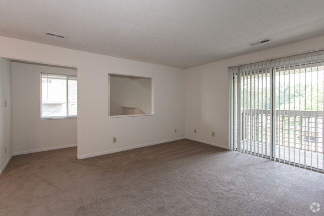 Cambridge II - 1 Bed/ 1 Bath (Upper Floor Apartment)