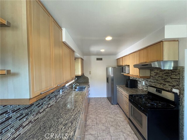 Photo - 7921 Owensmouth Ave