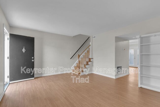 Photo - 5715 Bramblegate Rd