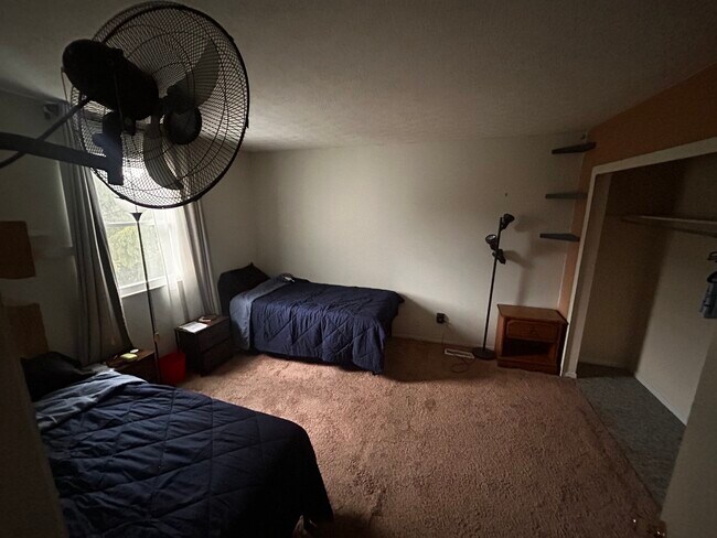 Large 1st bedroom