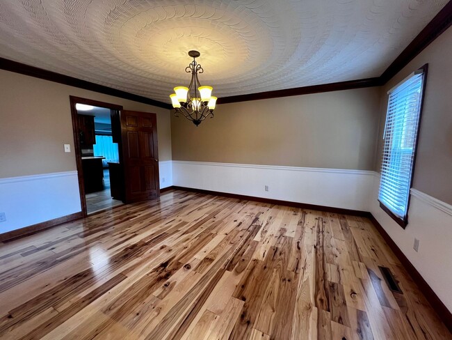 Photo - Large 6 bedroom home with Pool in Virginia Beach