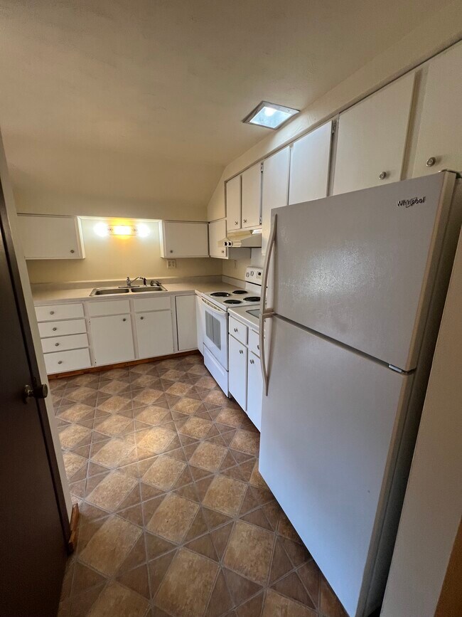 Photo - 420 N Turner St Unit 5