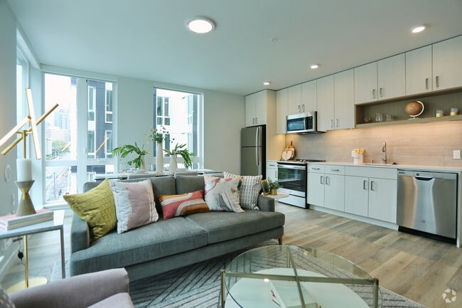 1BR, 1BA – 690 SF