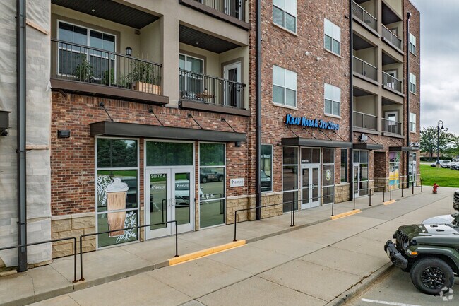 Entrada - Center Place Lofts