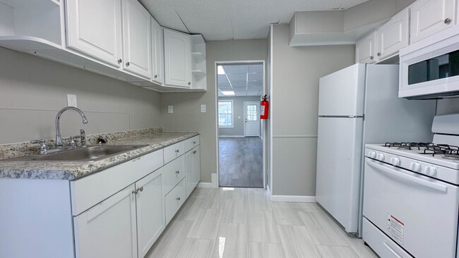 Photo - 808 E Main St