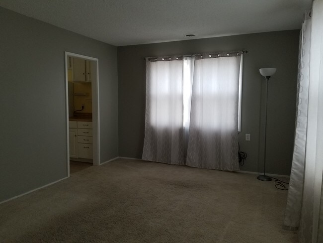 Photo - 2014 W 68th St