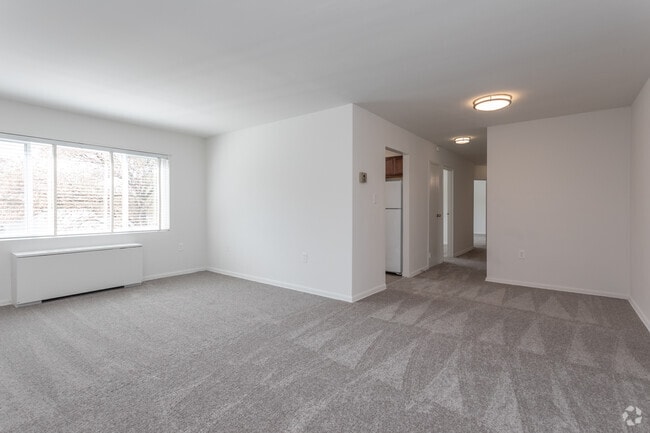 3BR, 2BA - 1,200 SF