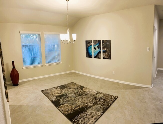 Photo - 1402 Central Heights Dr