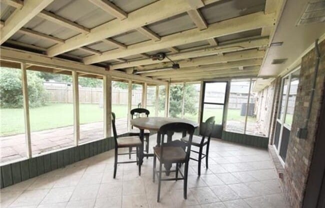 Photo - 107 Norfolk Ct