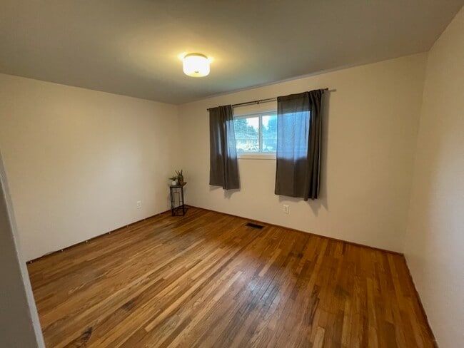 Photo - 3200 E 29th St