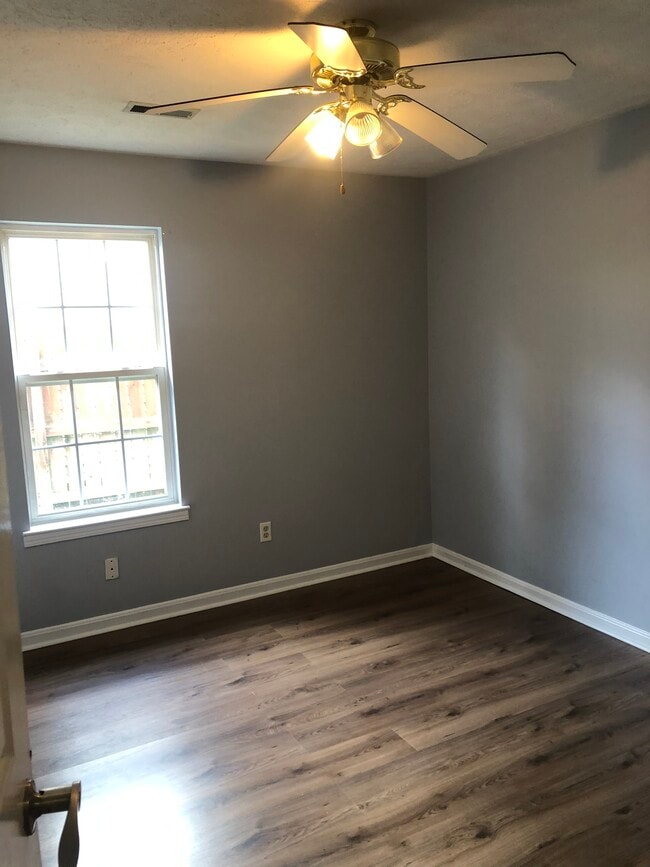 Photo - 730 Andra Dr