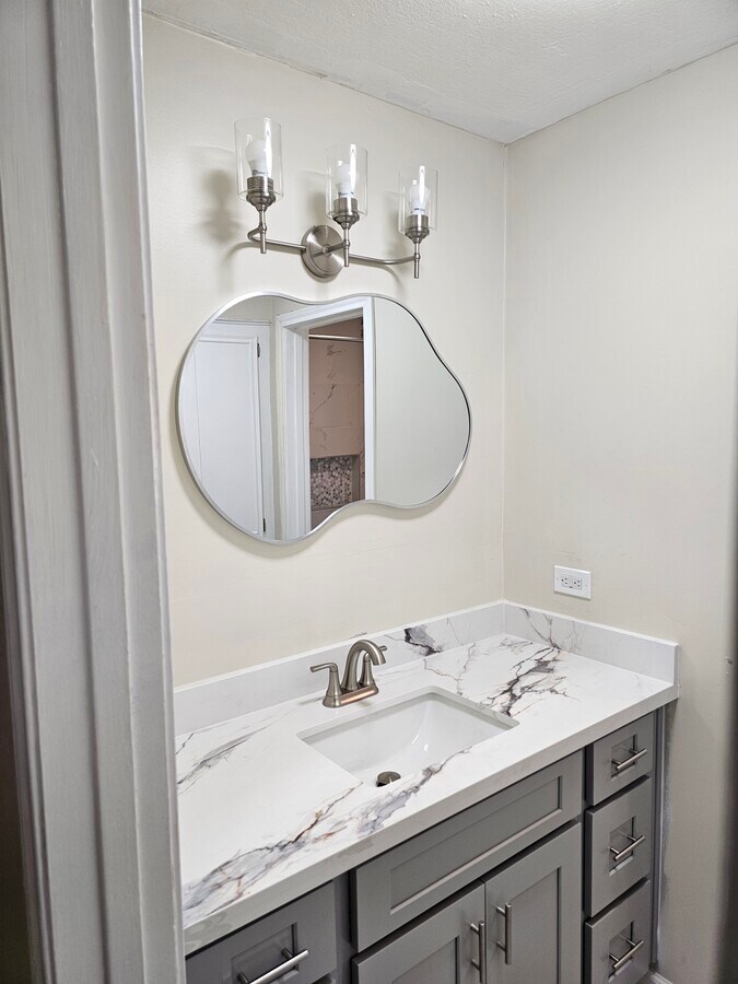 Photo - 25503 Foxbriar Ln