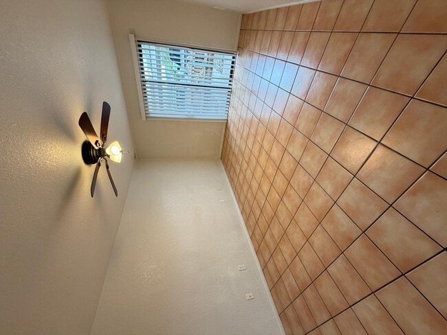 Photo - 840 S Main St Unidad Apt B