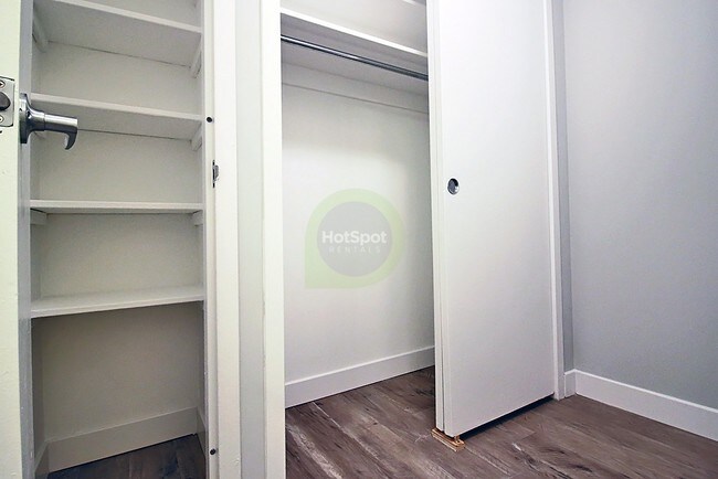 Photo - 1194 S Michigan Ave