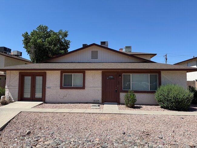 Photo - 860 E Brown Rd