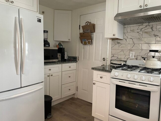 Photo - 836 Main St Unit 836