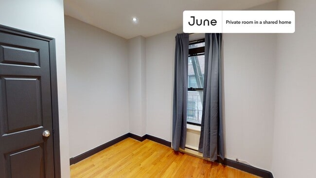 Room in Shared 3 bed/1 bath home in Upper West Side