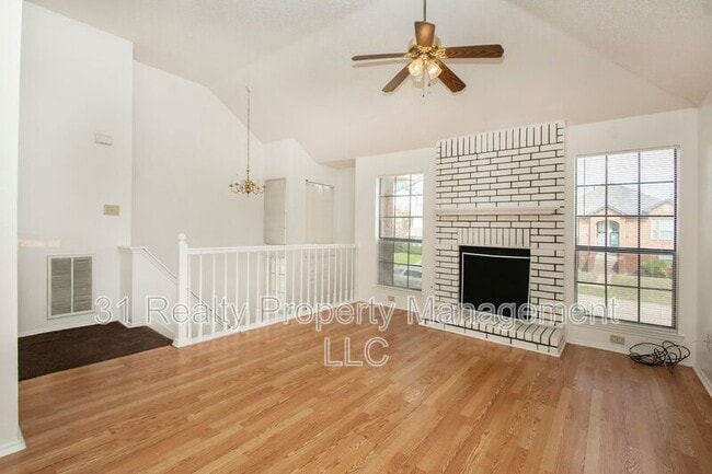 Photo - 436 Chestnut Ln