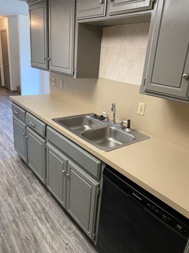 Photo - Charming Updated Condo in West Norman