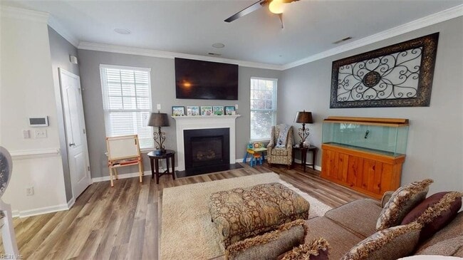 Photo - 225 W Gilbert St