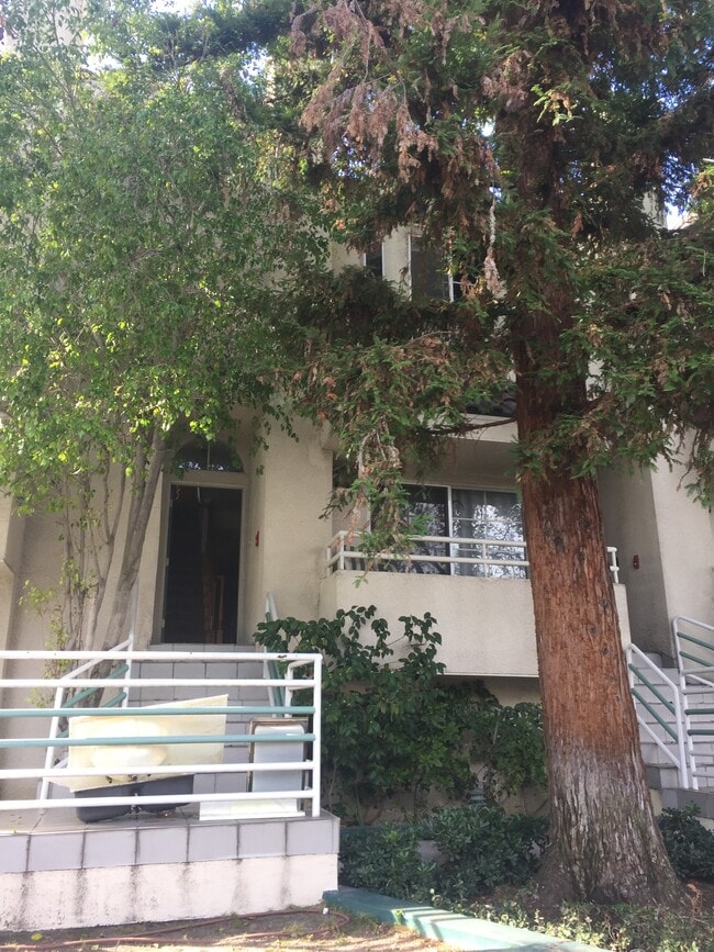 Photo - 5145 Yarmouth Ave
