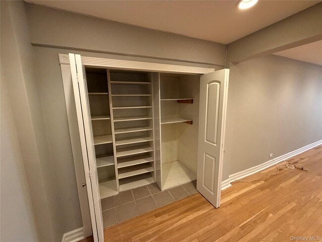 Photo - 445 W 240th St Unit 5C