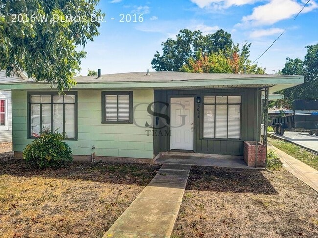 Building Photo - 2016 W Olmos Dr Unit 2016