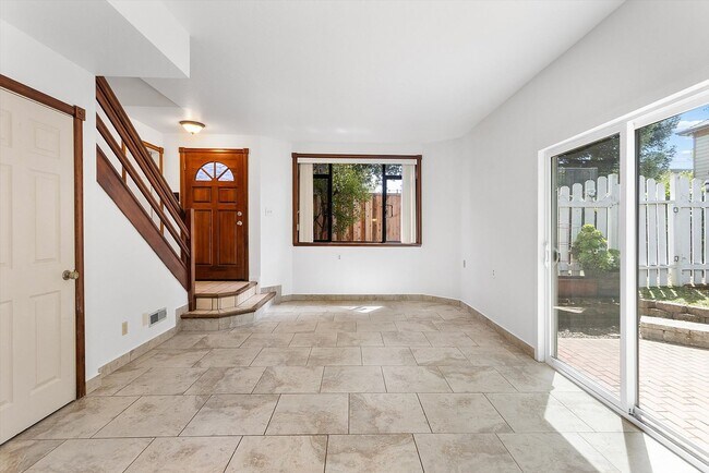 Photo - 1527 Verdi St Unit 1527 Verdi St - LU