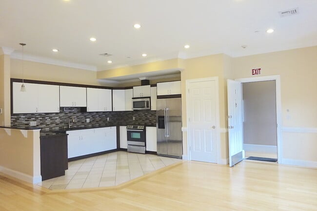 Photo - 473 Revere Beach Pky Unit 1