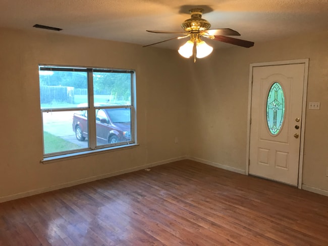 Photo - 3605 Eagle Pass Rd