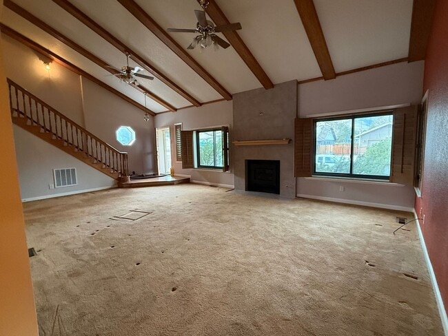 Photo - Beautiful expansive home for lease